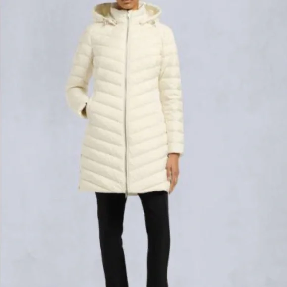 Moose Knuckles Lilac Yukon Air Down Puffer Jacket with Hood - Picture 16 of 16